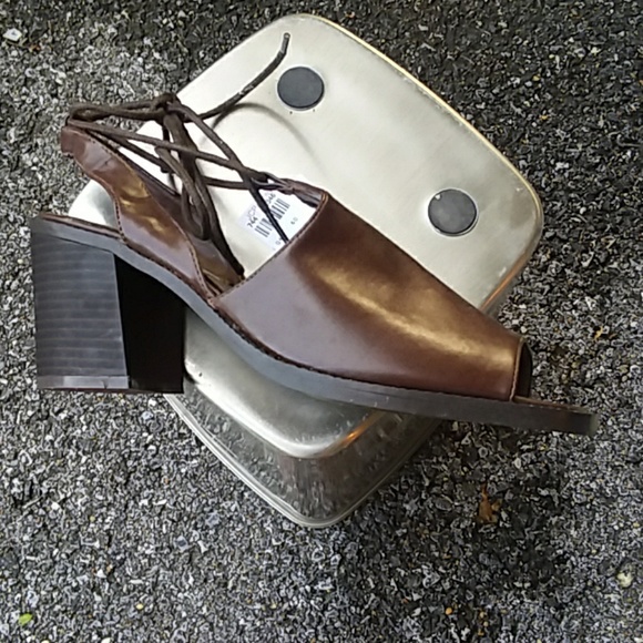 Sandals - Picture 2 of 3